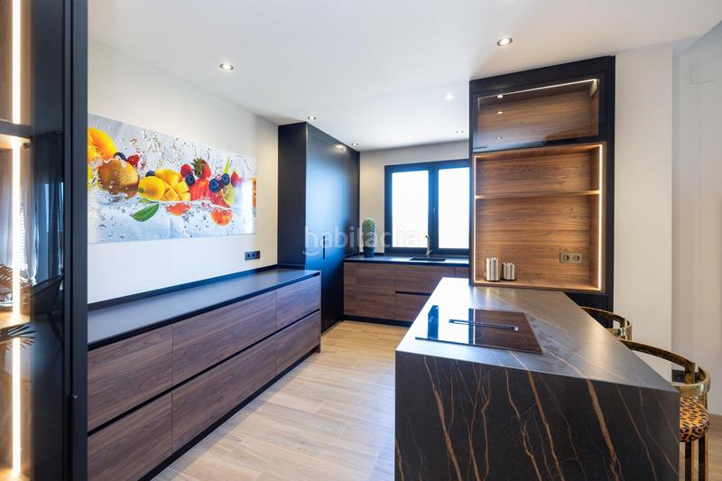 Foto 4b12673e-4d3b-464f-9cfc-b5ad87406484. Ático  dúplex de ensueño un oasis con terraza privada y piscina! en Armilla