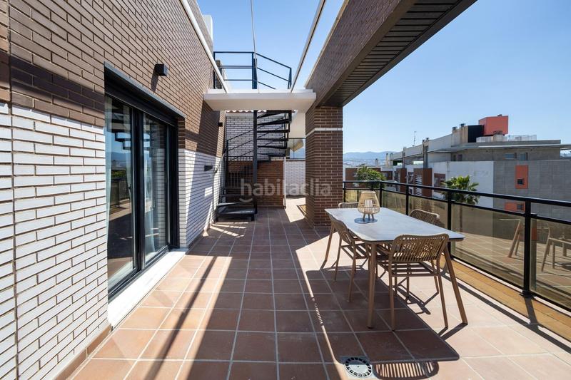 Foto df361e80-269a-49a4-be93-b9dc4ce1a914. Ático  dúplex de ensueño un oasis con terraza privada y piscina! en Armilla