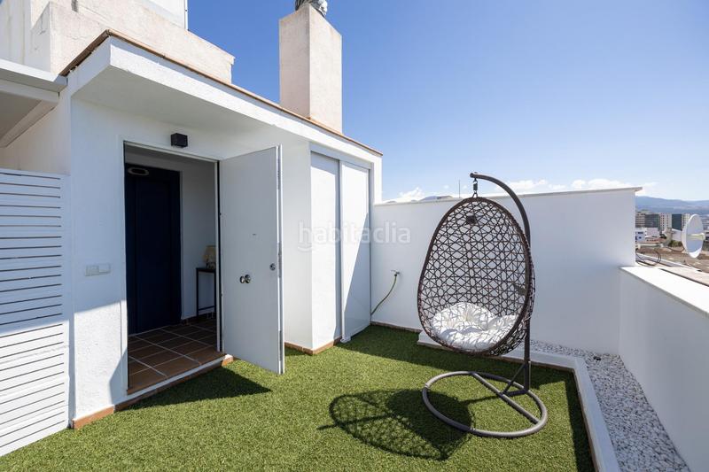 Foto f8be8390-ca95-4b7c-a3ce-7cea584d3e9f. Ático  dúplex de ensueño un oasis con terraza privada y piscina! en Armilla