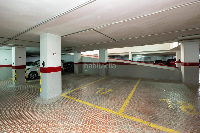 Foto 7c647cbd-d56a-4591-83e6-d621f025c6d2. Piso  con ubicación privilegiada junto a carrera de la virgen en Granada