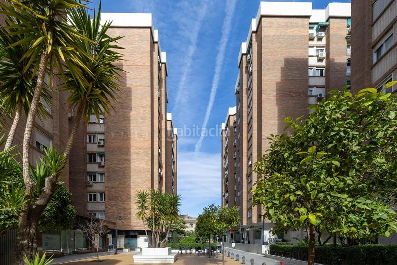 Foto ab5fe0dc-7b56-400c-a7ae-465fe452dd5e. Piso  con ubicación privilegiada junto a carrera de la virgen en Granada