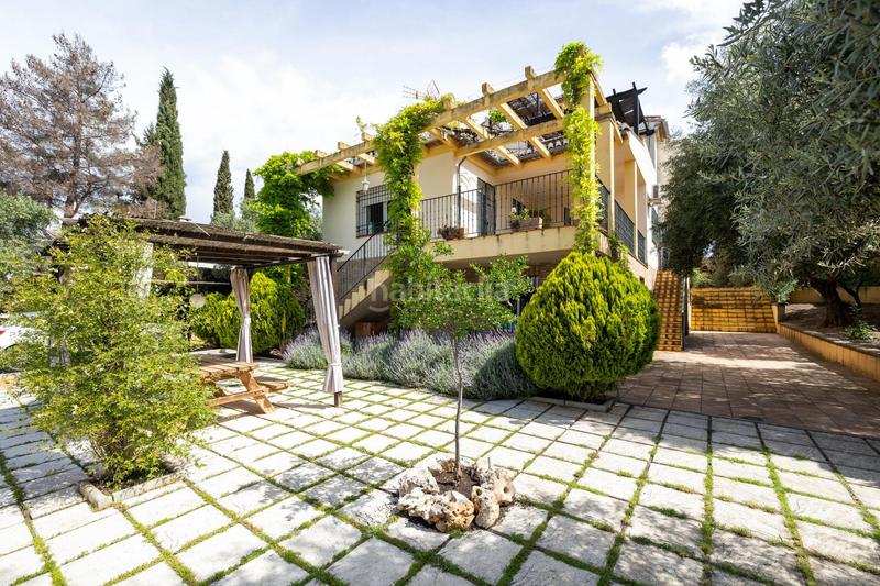 Foto 305ac6d9-ebcd-47ad-9bf3-e578257e9e75. Chalet preciosa vivienda en Albolote