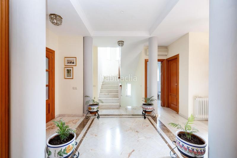 Foto f83279b5-41a3-4adb-bf9f-7a8d91f86b4b. Chalet preciosa vivienda en Albolote