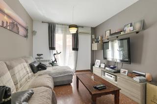 Casa adossada  Calle de montevive. No dejes escapar esta casa en otura! espacio, comodidad y precio