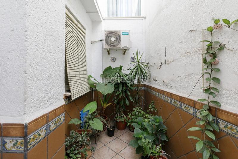 Foto 673b68d6-e6a3-41cc-8b9e-bc4af7ac800e. Casa adosada tu nuevo hogar y tu futuro negocio te esperan en el centro en Maracena