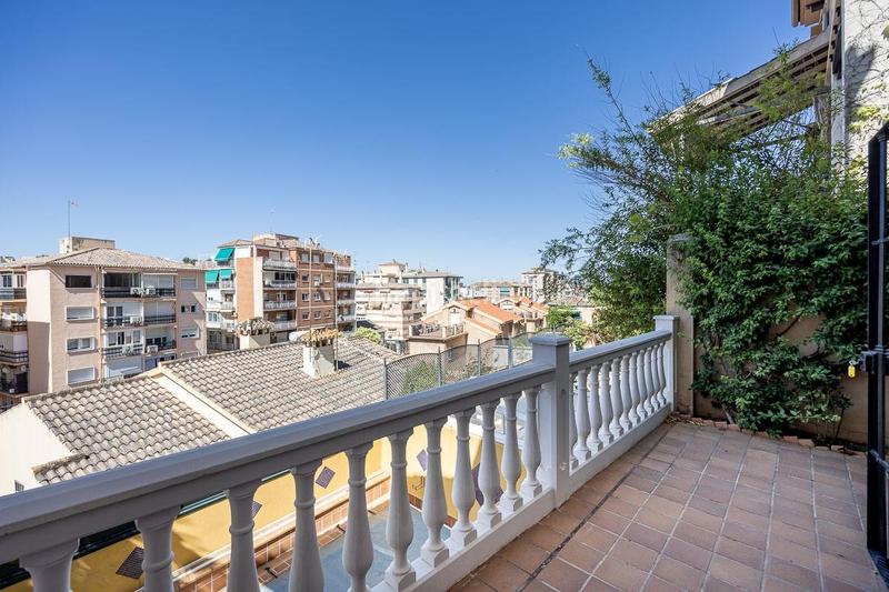 Foto 123adfd6-0018-48e1-bfb3-39262d693df6. Maison avec chauffage parking piscine dans Crta. De la Sierra Granada