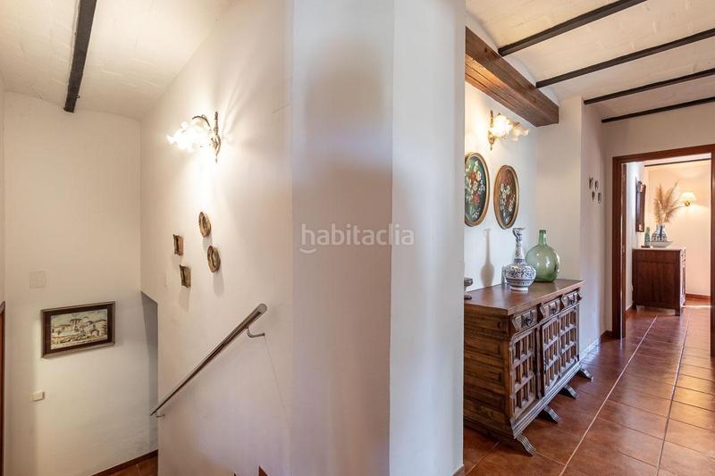 Foto b00dbf30-55bb-4dde-a47f-bb2f5b3995a9. Masia amb aparcament a Fargue Granada
