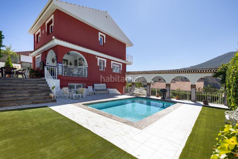 Foto 0605b068-8dbf-44f3-be7e-029fc56b48f2. Chalet  independiente en urbanización los pinillos en Pinos Genil