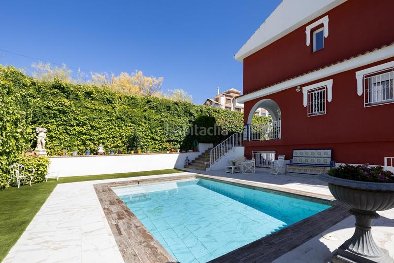 Foto 428f6ac1-4dcf-4155-87b7-cd6e7a72c7e6. Chalet  independiente en urbanización los pinillos en Pinos Genil