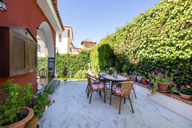 Foto a832cd72-716a-4957-aeda-dbd8637e9279. Chalet  independiente en urbanización los pinillos en Pinos Genil