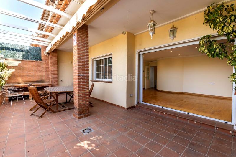 Foto 47c34535-279a-4a42-8c64-a6bf83422331. Reihenhaus mit heizung parking pool in Camino de los Neveros - Serrallo Granada