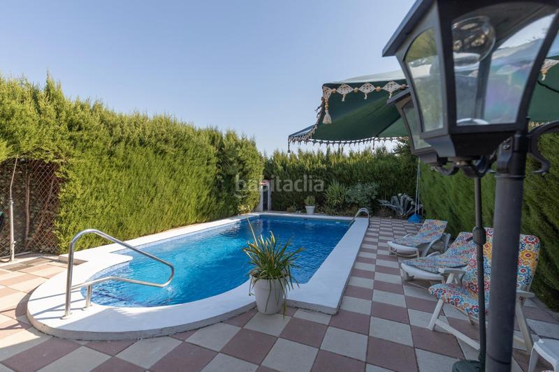 Foto 22bd9d4f-176c-4fcf-a761-4683343d5938. Chalet la vida que te mereces empieza aquí! chalet con piscina y planazos incluidos en Cúllar Vega