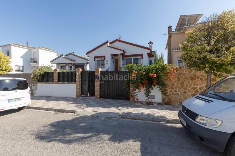 Foto 260ff9f6-a02d-4328-b211-bc1b61f31e96. Chalet la vida que te mereces empieza aquí! chalet con piscina y planazos incluidos en Cúllar Vega