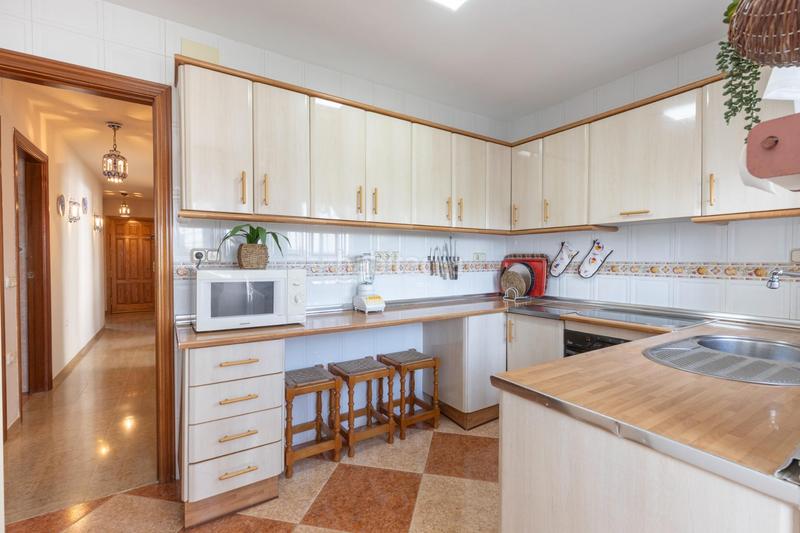 Foto 50dbb600-fa97-4edc-ac2c-f838892ebc4a. Chalet la vida que te mereces empieza aquí! chalet con piscina y planazos incluidos en Cúllar Vega