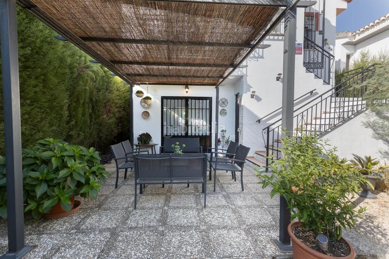 Foto 618c873d-48ef-489f-961b-e5fd96dee32b. Chalet la vida que te mereces empieza aquí! chalet con piscina y planazos incluidos en Cúllar Vega