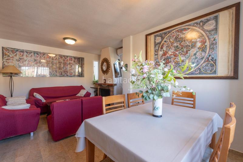 Foto ac2defce-18b6-4c95-adc8-1c104601c7ca. Chalet la vida que te mereces empieza aquí! chalet con piscina y planazos incluidos en Cúllar Vega