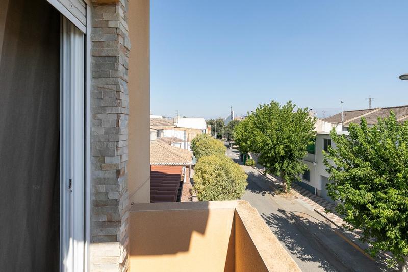 Foto 4ace5321-edd8-4f6a-8044-a64fb03d41f1. Casa adosada tu hogar ideal te está esperando! en Santa Fe