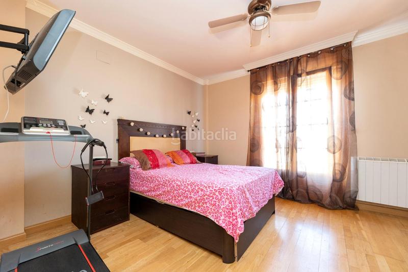 Foto f59b90ac-e5a9-4cb5-b289-f359a63dc634. Chalet venta de chalet independiente granada en Huétor Vega