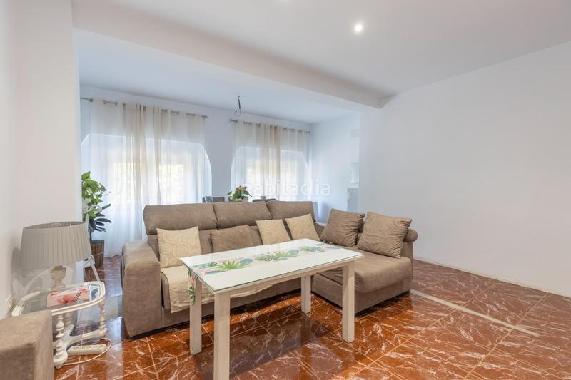 Foto 3660b606-3292-4b71-874d-9b4e4d40907d. Casa a avenida de andalucía 73 a Padul