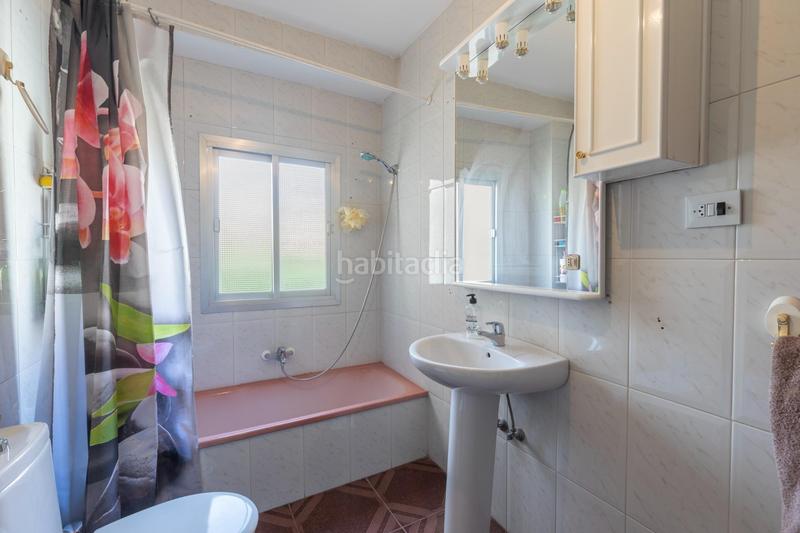 Foto f7044de6-84fd-4964-99c9-ff62aed03a4c. Casa a avenida de andalucía 73 a Padul