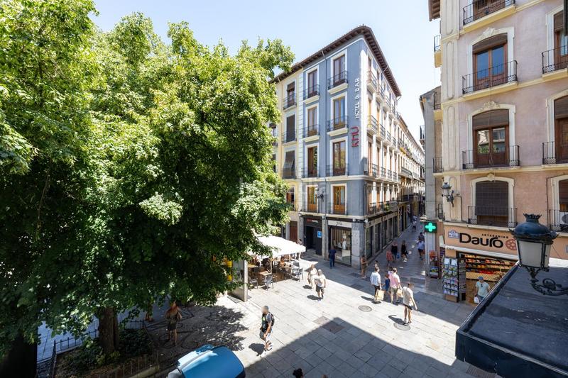 Foto 035f728e-7a97-4ada-aac2-c6cdb807d000. Piso en calle san sebastian 7 en Centro - Sagrario Granada