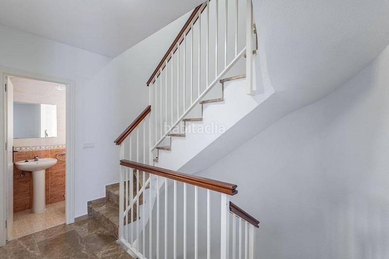 Foto a77c1f50-531a-4f70-b901-81b503aef04d. Casa adosada tu casa ideal te espera en los ! tranquilidad, vistas y espacio para toda la familia en Ogíjares