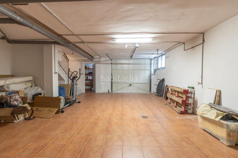 Foto 64445a78-e455-44e3-9afb-2ad8df580506. Casa pareada vivienda unifamiliar con patio, jardín y todas las comodidades en Granada