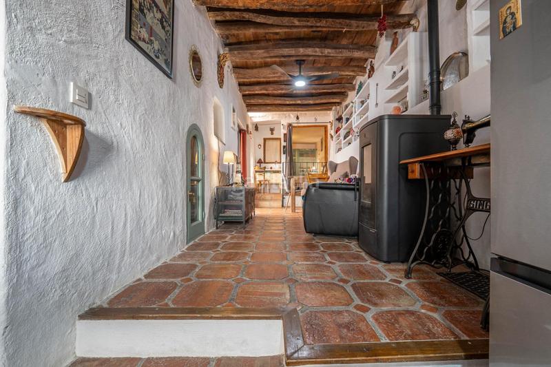 Foto cfc66bbb-cc46-4f9a-b311-bd8447f8ea1b. Casa adossada amb calefacció a Nigüelas