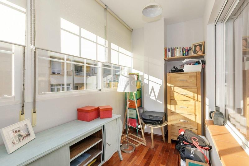 Foto aadc1c98-ecbf-48c8-bcbd-47efba189be0. Piso en calle isaac albeniz 10 bienvenidos al hogar de sus sueños! en Granada