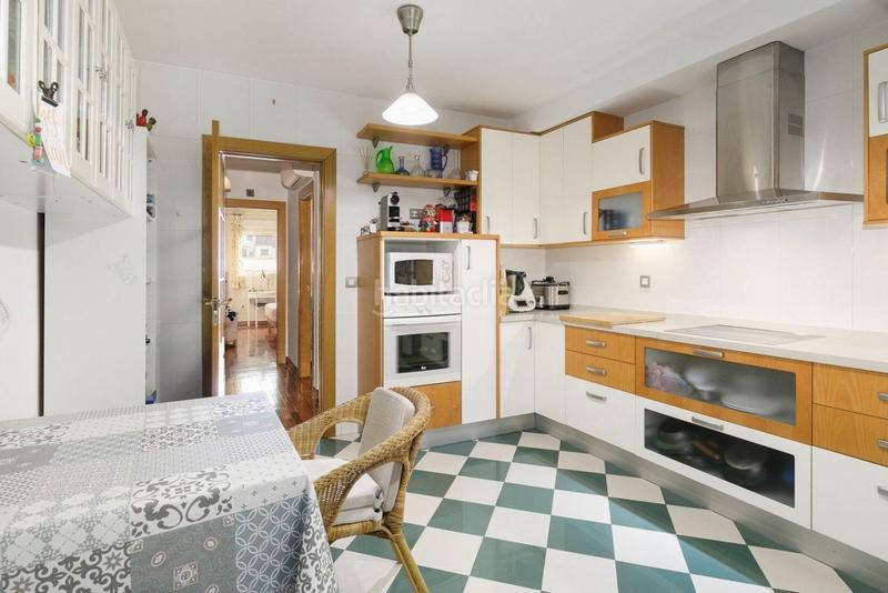 Foto ef674a9a-05c2-48cc-8ebc-6d2ef867f3c8. Piso en calle isaac albeniz 10 bienvenidos al hogar de sus sueños! en Granada