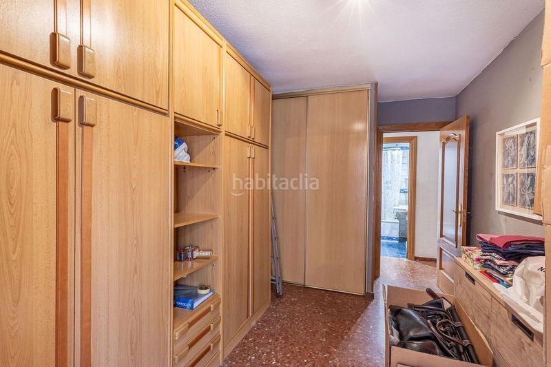 Foto 3d9ec57c-6751-4023-8efc-dc99cb38165f. Pis amb calefacció aparcament a Barrio de Zaidín Granada