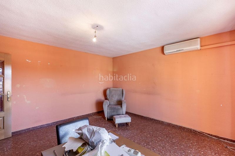 Foto b8a275bb-a49a-4542-b44f-2bba33a28ae0. Pis amb calefacció aparcament a Barrio de Zaidín Granada