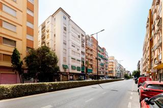 Pis  Calle pío baroja. Camino de ronda  gonzalo gallas