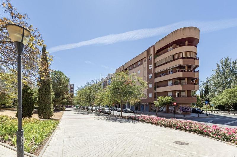 Foto 039cee1c-8a1c-407c-aa42-5321958777bf. Piso  reformado en arabial en Rosaleda - Juventud Granada