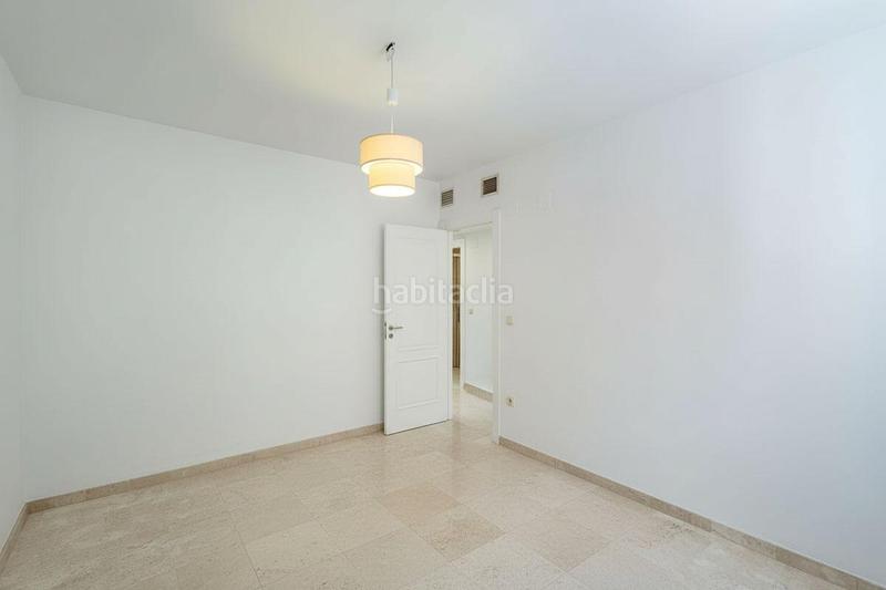 Foto aa280ebd-bc30-497c-9b96-8d4e1cfdae42. Piso  reformado en arabial en Rosaleda - Juventud Granada