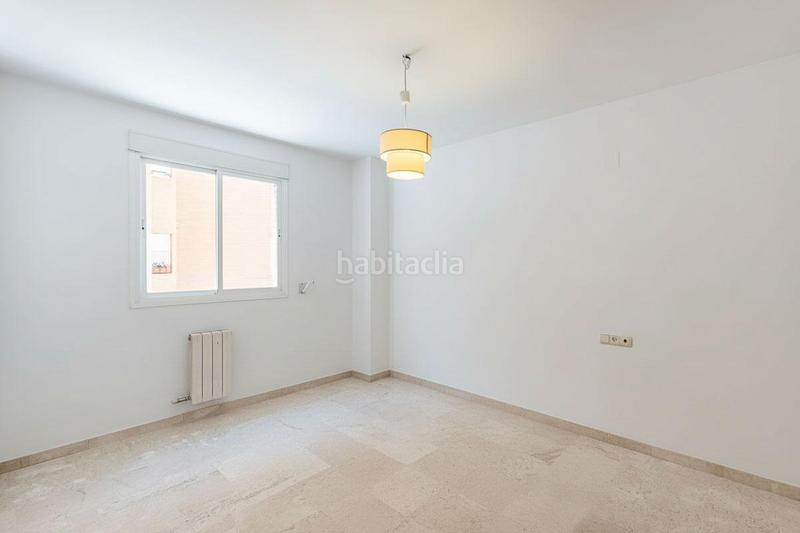 Foto ae25d798-8b35-4a08-b24f-8f8033b9f872. Piso  reformado en arabial en Rosaleda - Juventud Granada