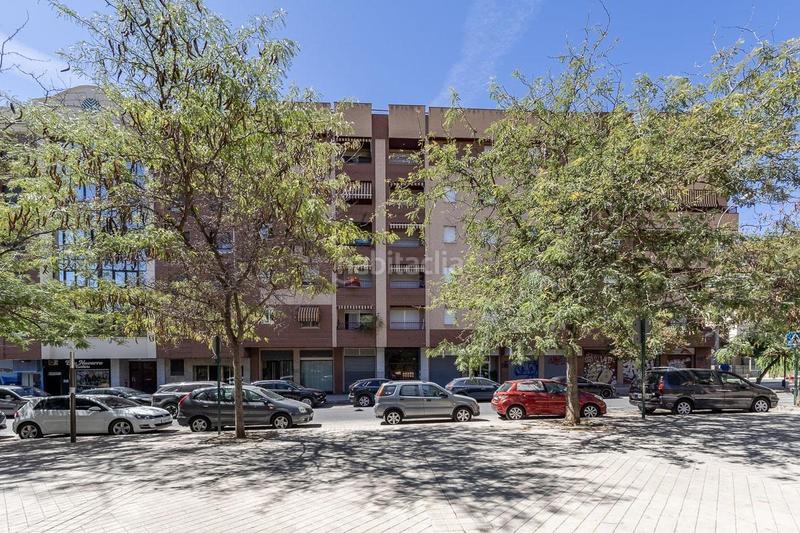 Foto aef84d71-503a-4811-98e3-54327029bca4. Piso  reformado en arabial en Rosaleda - Juventud Granada
