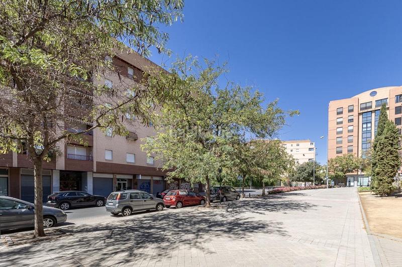 Foto ee373fb4-acd8-4ccf-8d15-eacc6a792c62. Piso  reformado en arabial en Rosaleda - Juventud Granada