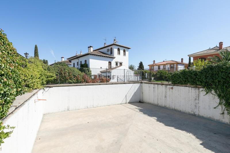 Foto e6f7f929-67d6-44f7-83db-ab7b4e7705e8. Xalet amb aparcament piscina a Ogíjares