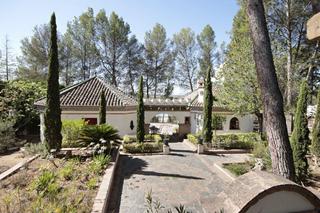 Xalet  Paseo de la torre del agua. Chalet en pantano del cubillas