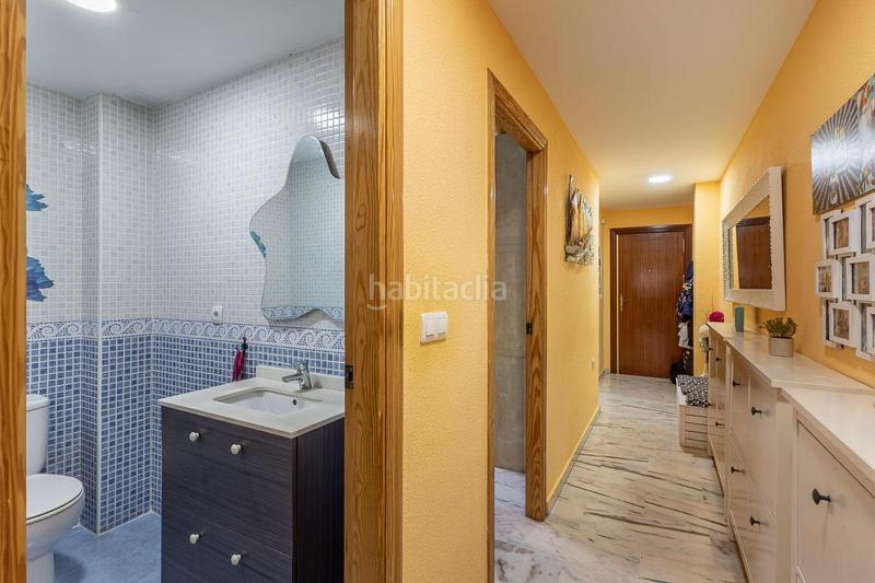 Foto a6dd250c-953d-4291-89a6-1353730bc51e. Piso bonito piso en Centro Salobreña