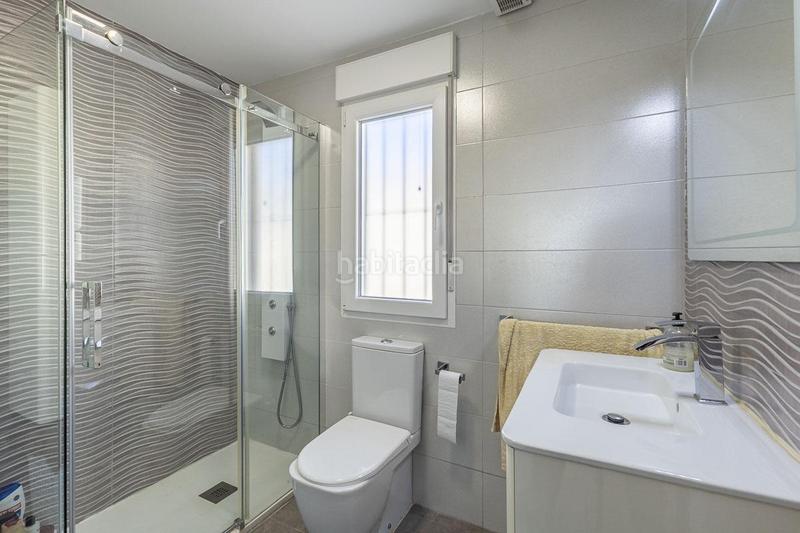 Foto b3985ded-5993-4f19-be39-4150272f807e. Haus mit parking in Cúllar Vega