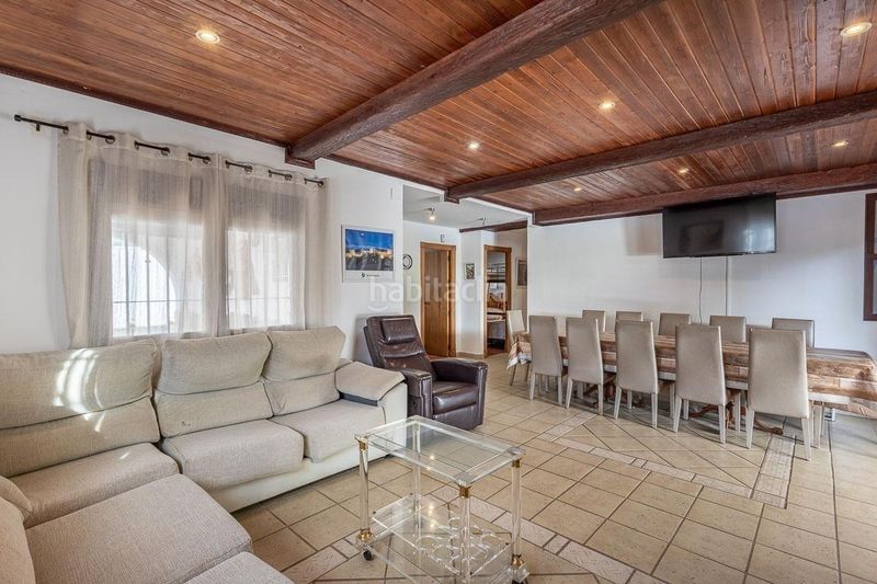 Foto 669fb905-061d-4d78-b54a-f7ffc4e24b43. Masia amb piscina a Atarfe