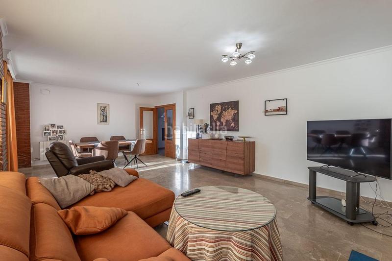 Foto 17f8c336-2286-478c-b408-04327a3eabbe. Chalet con riscaldamento parcheggio piscina in Cenes de la Vega