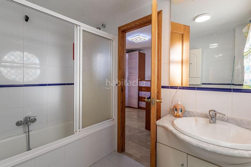 Foto fb6bf8be-6fa2-4c55-ac8e-d9671e55aefd. Chalet con riscaldamento parcheggio piscina in Cenes de la Vega