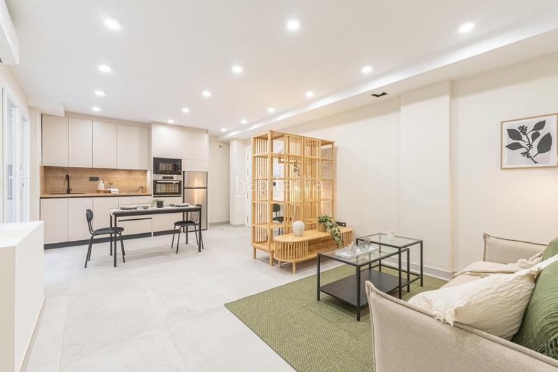 Foto b0b70926-85c2-44e9-9a33-535b41dbc245. Office space with heating in La Trinidad Málaga