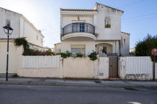 Chalet  Abeto (loma verde). Chalet independiente en esquina loma verde