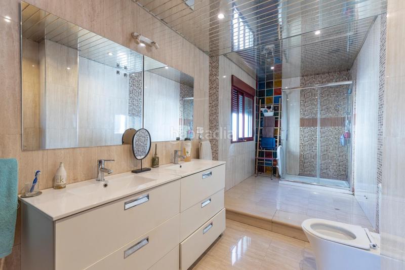 Foto c3479400-9a7a-49a8-b9d3-5eb00f0b366c. Àtic a Avda. De los Ogíjares Armilla