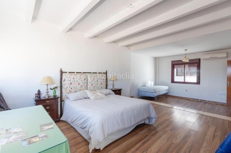 Foto c6e19b48-f31f-4093-b3e8-935e0d5f0c7c. Àtic a Avda. De los Ogíjares Armilla