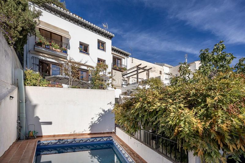 Foto 6114f113-f9ee-4b70-83fa-b5e017e802bb. Casa amb calefacció aparcament piscina a San Ildefonso Granada